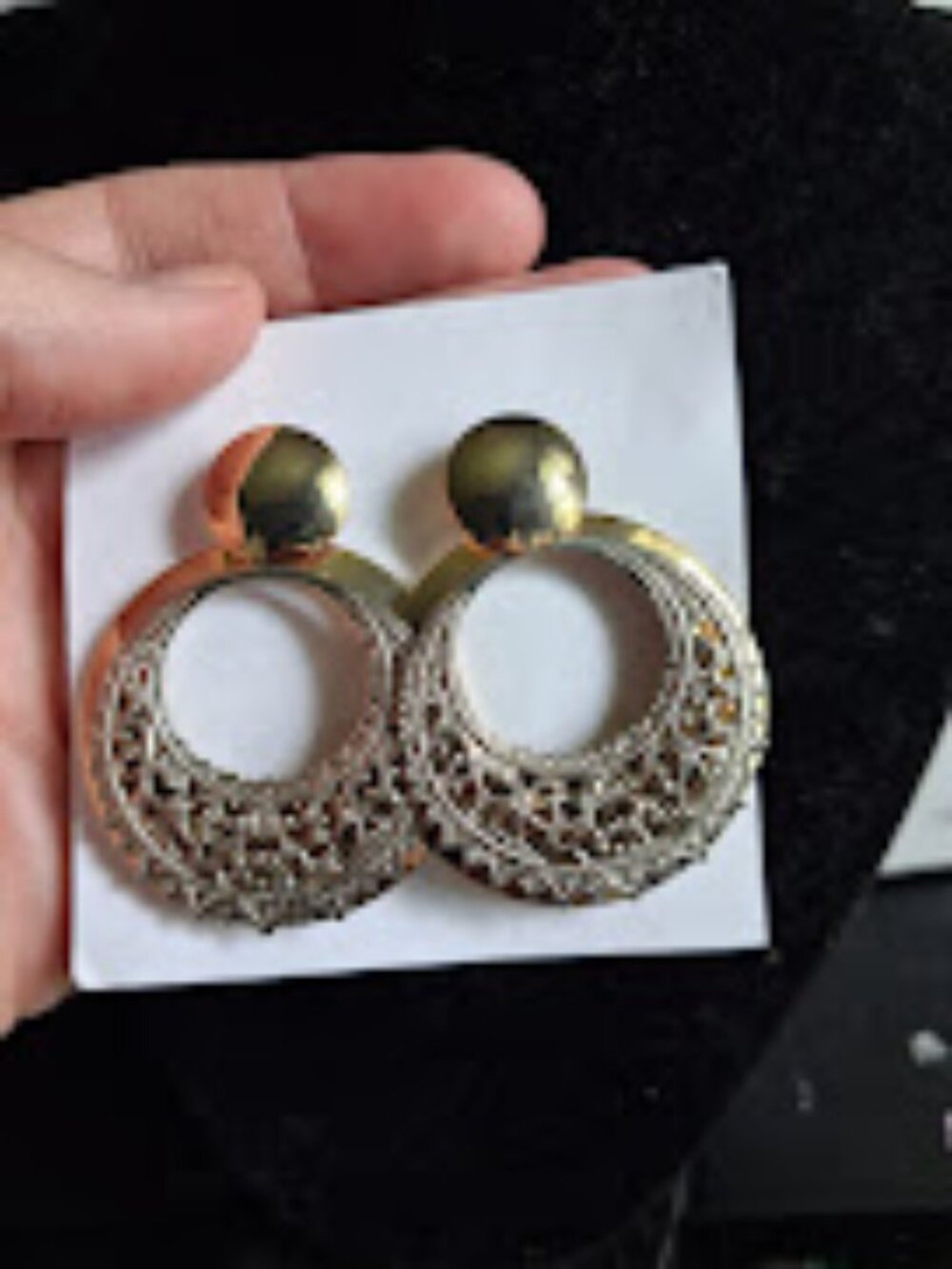 Dangle earrings